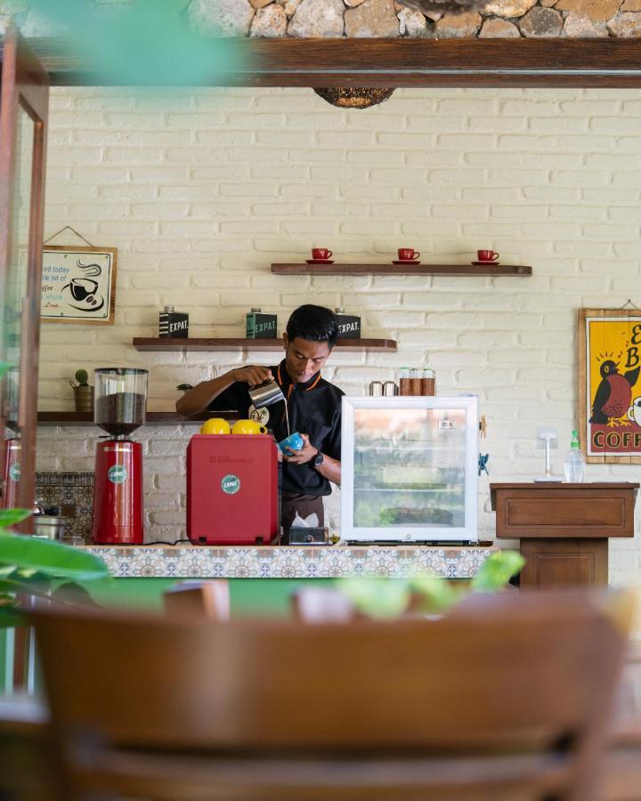 Bruga Villas Restaurant And Spa سيلونغ بيلاناك المظهر الخارجي الصورة